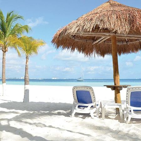 Cancun Beachfront Condo Екстериор снимка