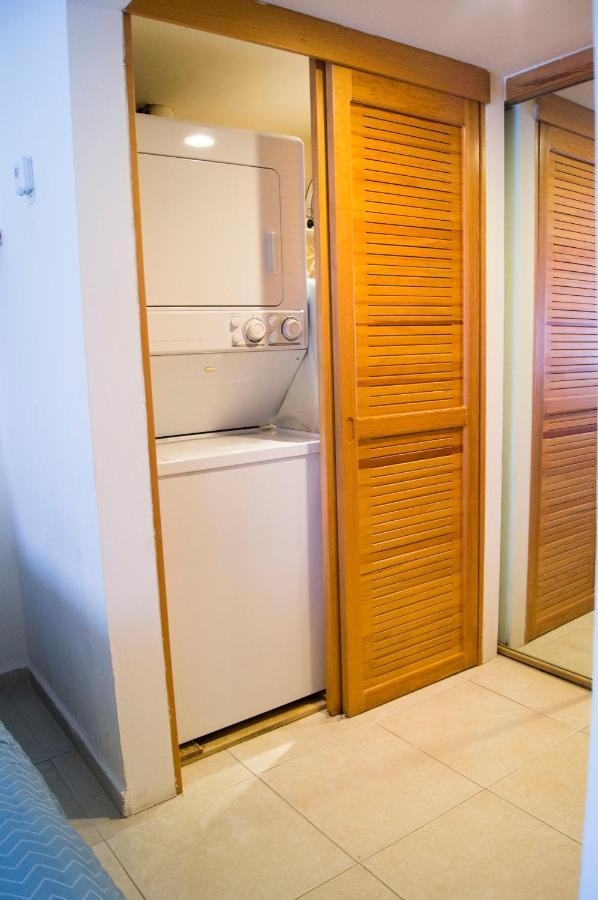 Cancun Beachfront Condo Екстериор снимка