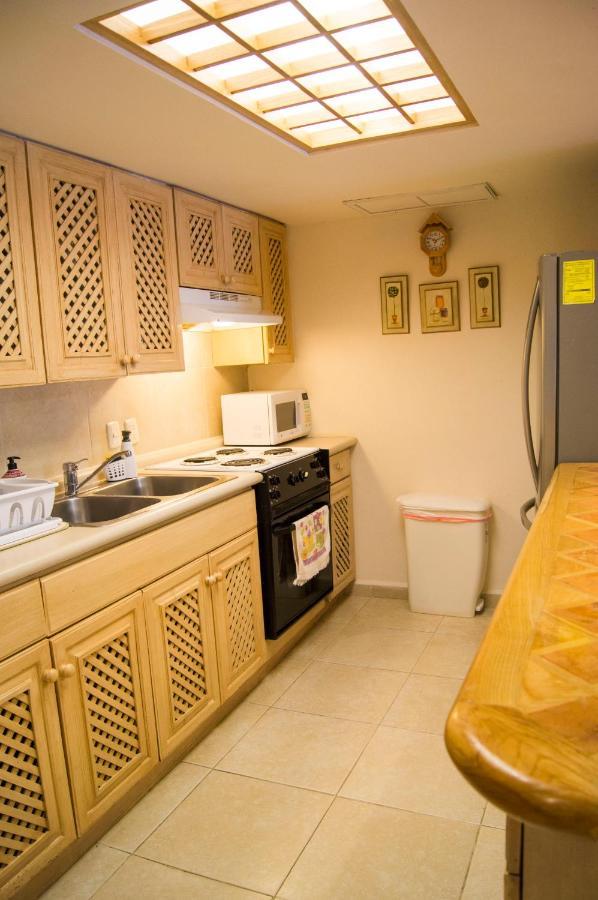 Cancun Beachfront Condo Екстериор снимка