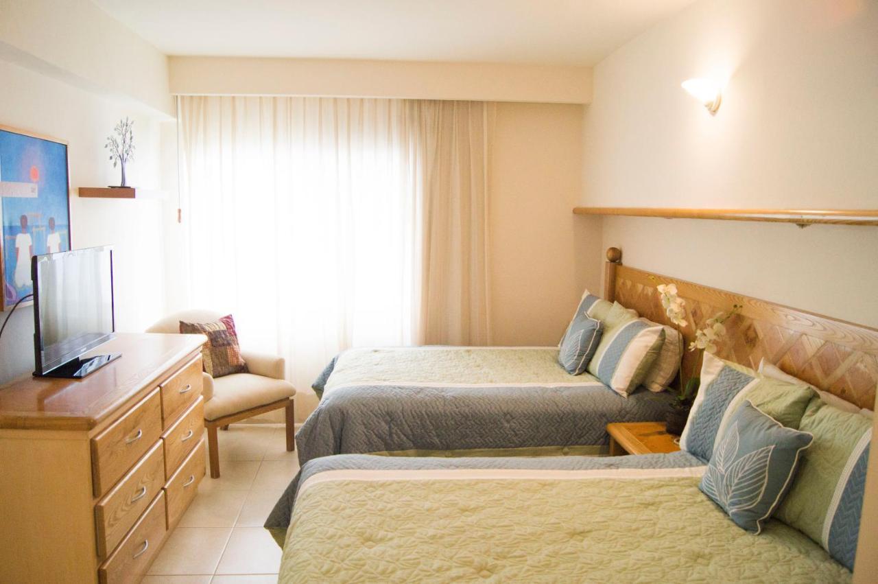 Cancun Beachfront Condo Екстериор снимка
