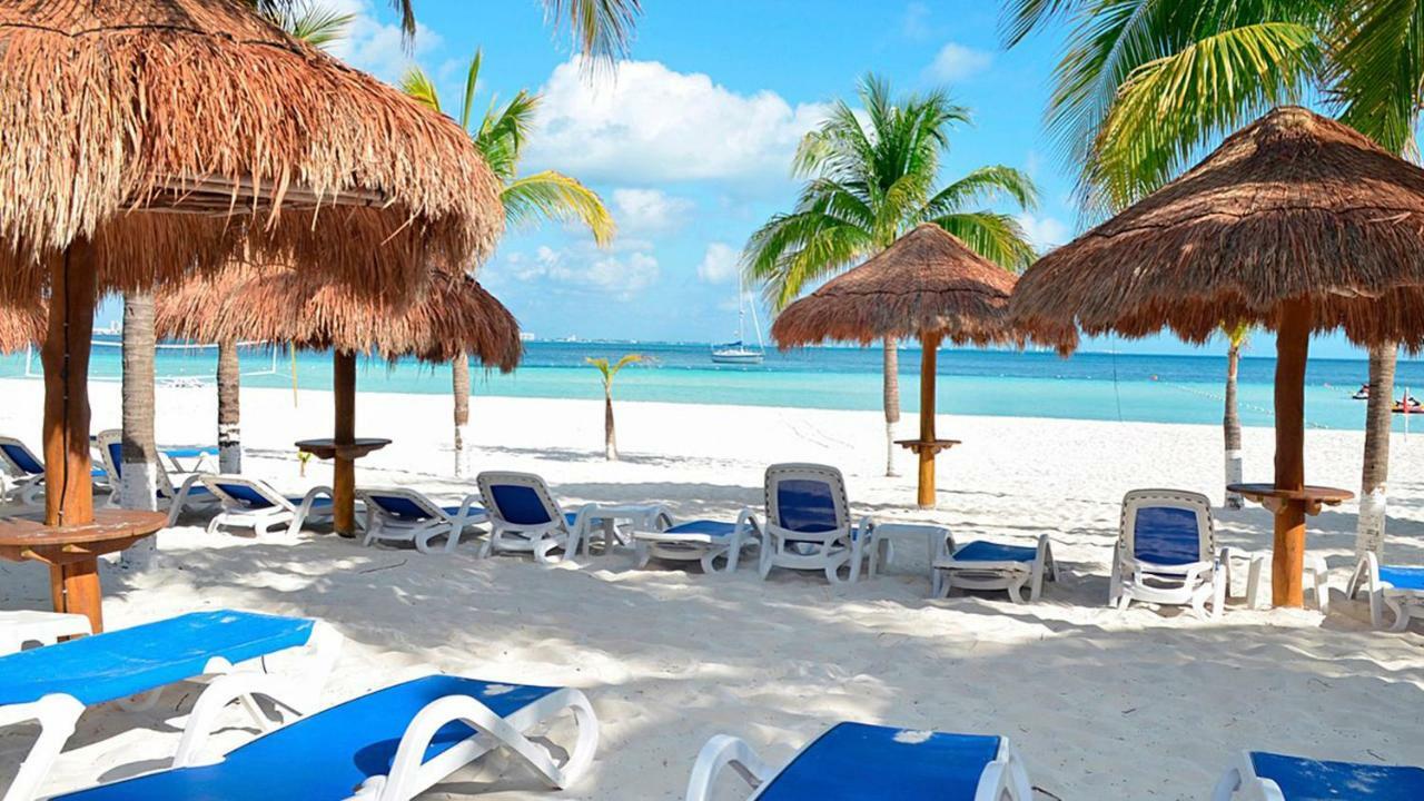 Cancun Beachfront Condo Екстериор снимка
